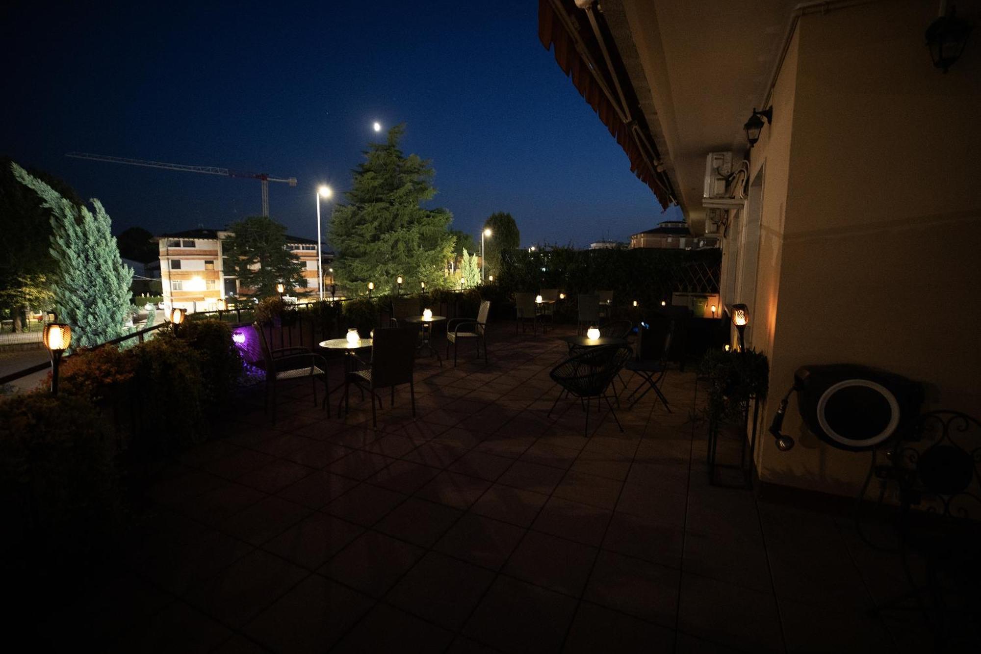 Bru Rooms Peschiera del Garda Exterior foto
