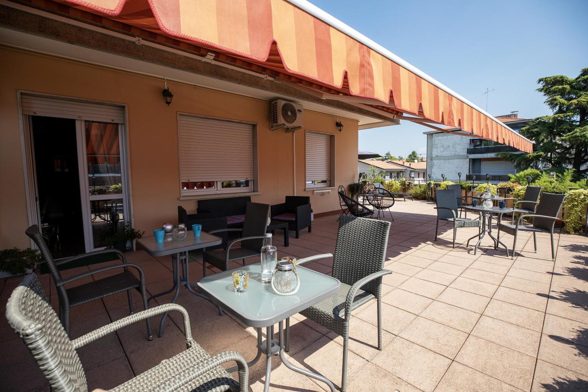 Bru Rooms Peschiera del Garda Exterior foto